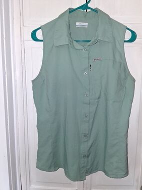 Columbia Women's Sleeveless Button-Front Shirt - Sage Green